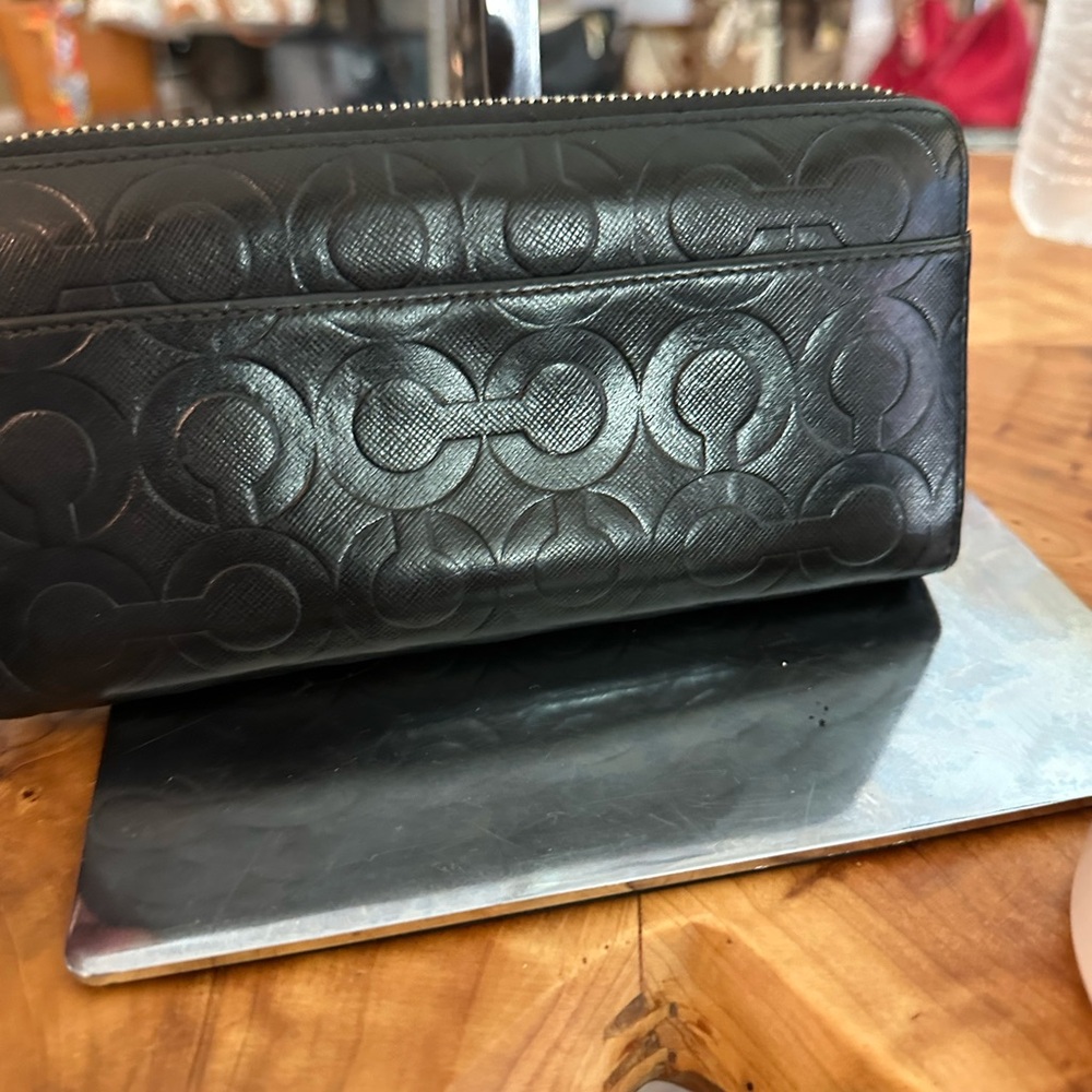Coach Signature Embossed Zip Wallet 2017 - Picture 6 of 9